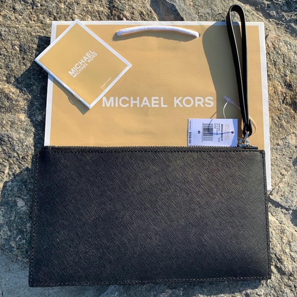 Michael Kors Nouveau Novelty Jet Set XL Clutch - Picture 4 of 8